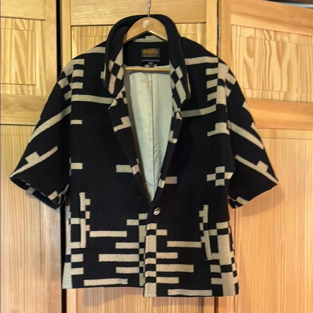 Pendleton Black and Cream 3/4 Sleeve Jacket - Picture 3 of 4